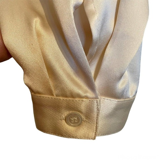 Vintage Mark Shale Size 6 Tunic Blouse Cream 100% Silk Bows Shoulder Pads 80s… - Picture 3 of 6